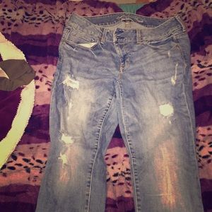 I’m selling ripped jeans